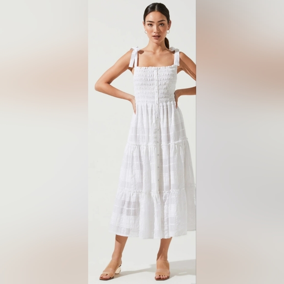 Dita Smocked Midi Dress ASTR The Lable NWT $175 SRP - Picture 3 of 7